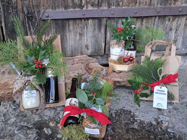 Geschenk Set mit Bier und Wein