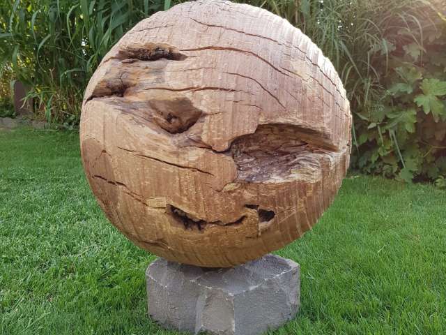Holzkugel