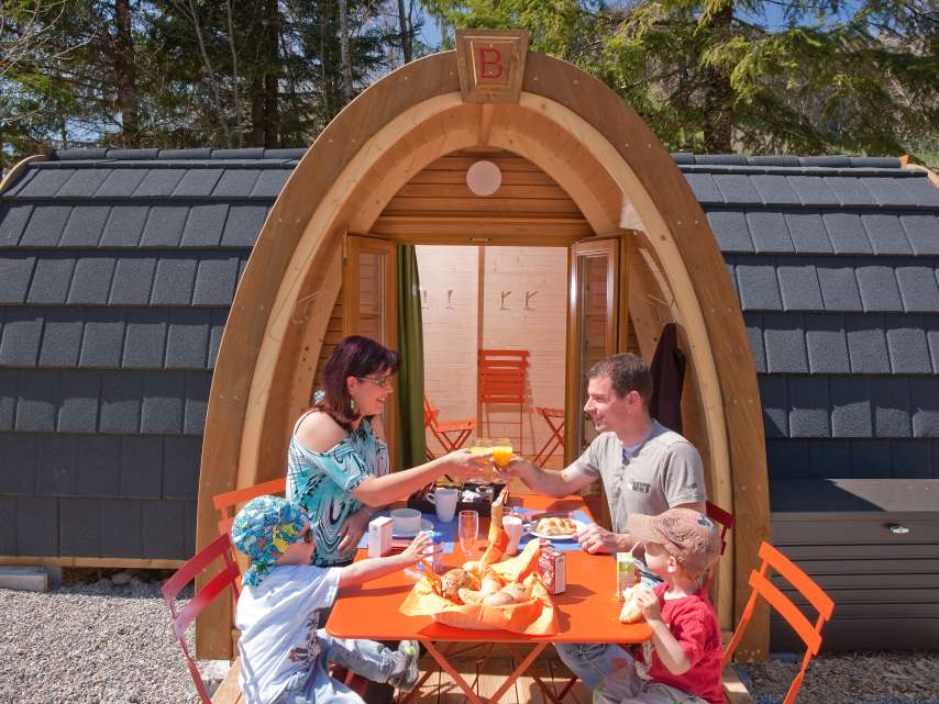 PODhouses-Holz-Iglus